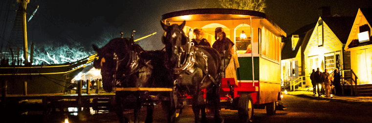 Christmas-in-Mystic-ct-seemystic-santa-tugboat