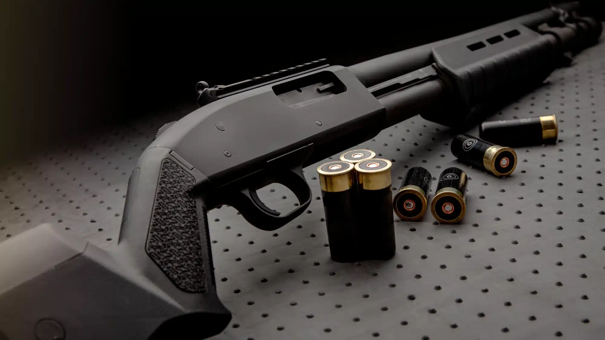 how semi automatic shotguns cycle ammunition and reload between trigger pulls automatically