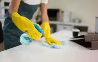 A clean room in Newton, MA after using green cleaning services