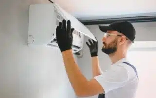 AC repair technician responding swiftly for 24-hour emergency call in Warwick RI.